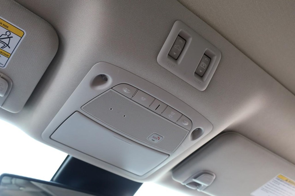 Nissan Murano Vehicle Image 20