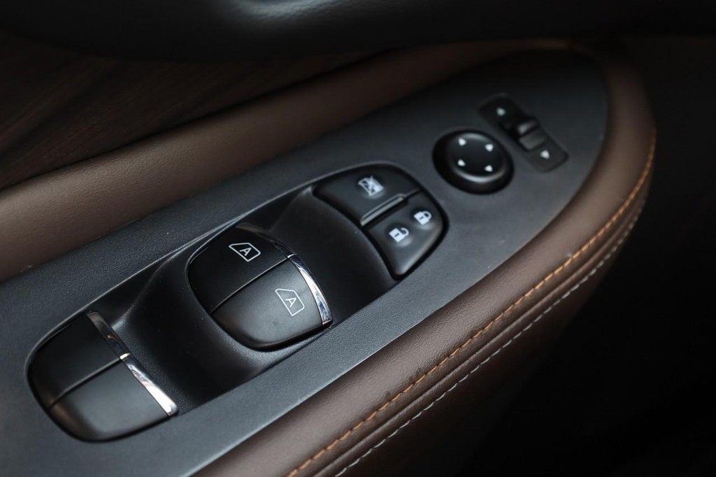 Nissan Murano Vehicle Image 21