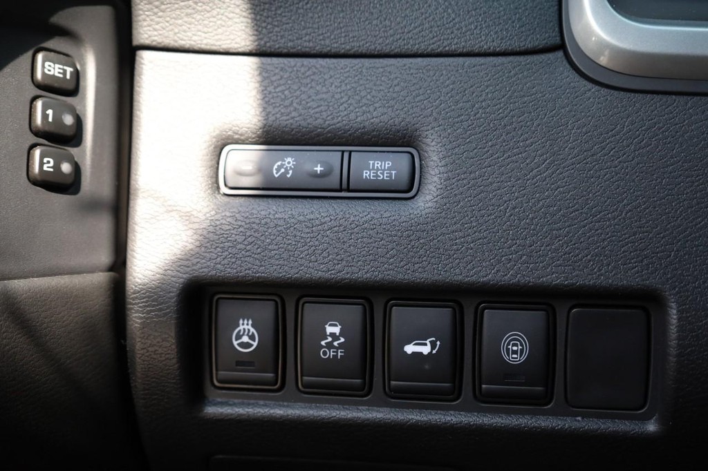 Nissan Murano Vehicle Image 23