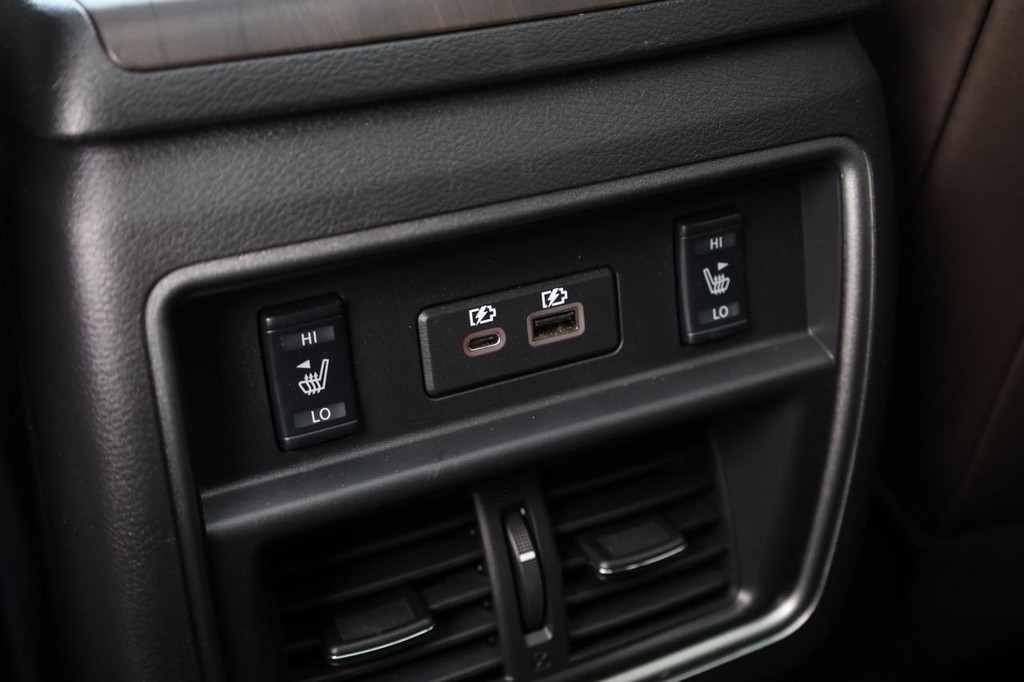 Nissan Murano Vehicle Image 26