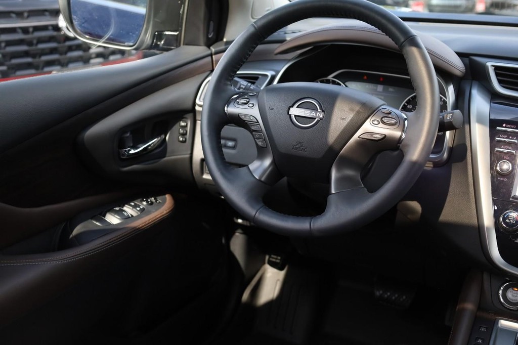 Nissan Murano Vehicle Image 28