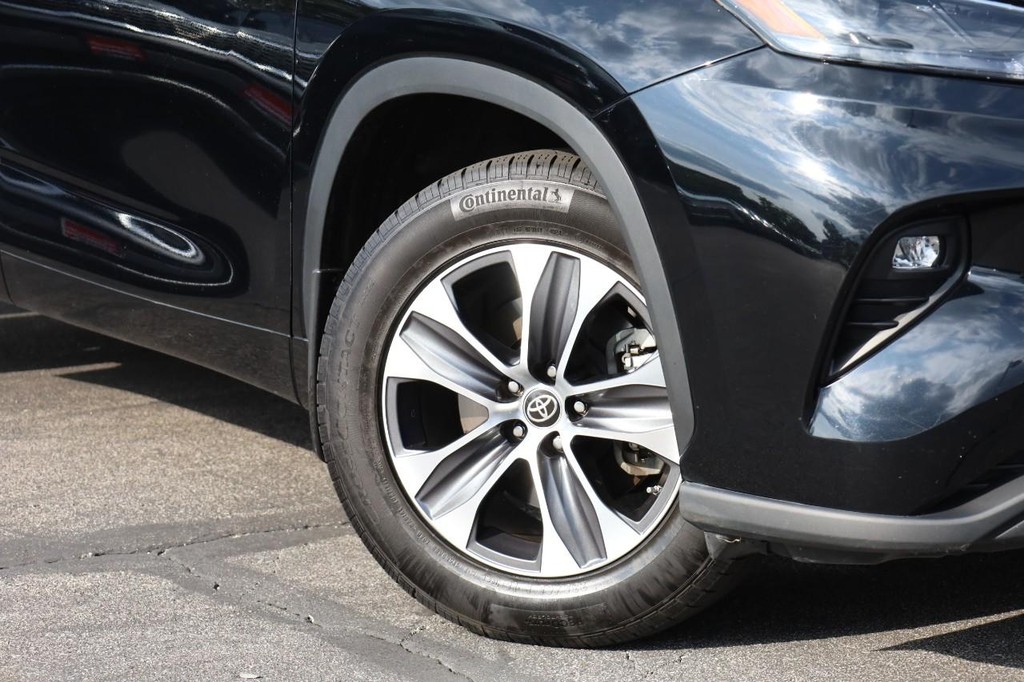 Toyota Highlander Vehicle Image 03