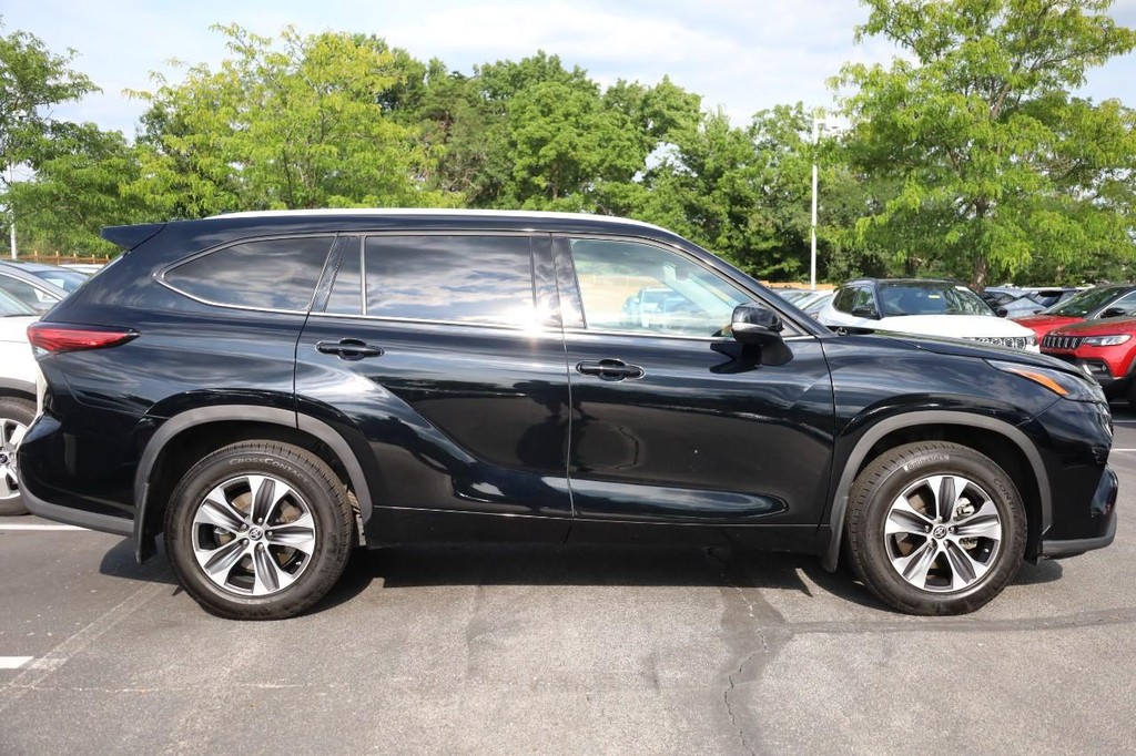 Toyota Highlander Vehicle Image 05