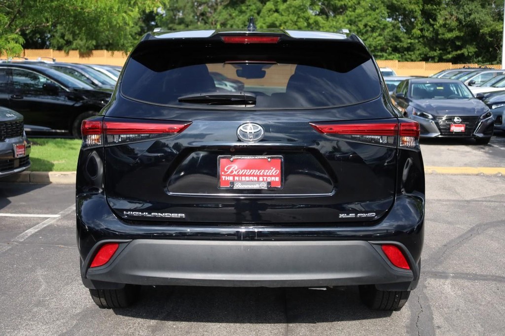 Toyota Highlander Vehicle Image 06