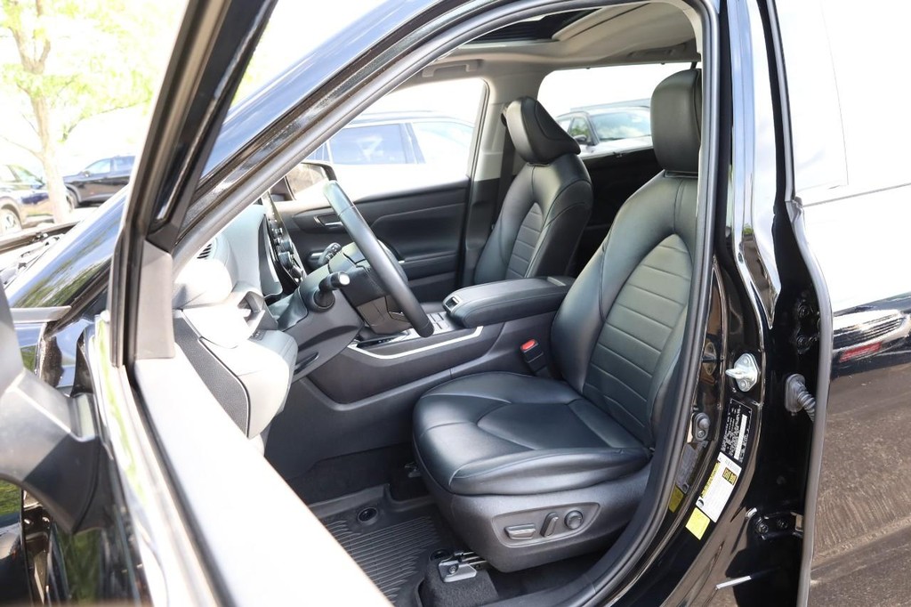Toyota Highlander Vehicle Image 10
