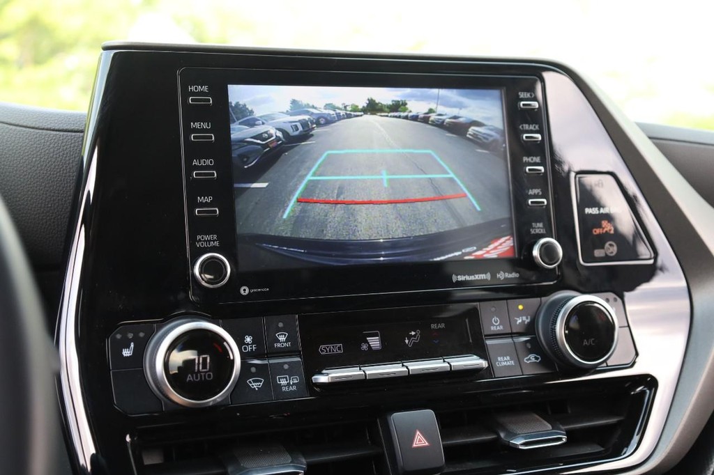 Toyota Highlander Vehicle Image 15