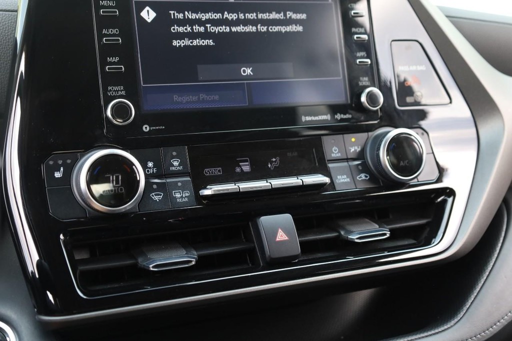 Toyota Highlander Vehicle Image 16