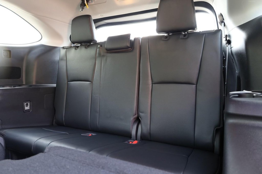 Toyota Highlander Vehicle Image 29