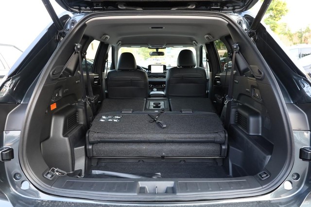Nissan Rogue Plug-In Hybrid Vehicle Image 08