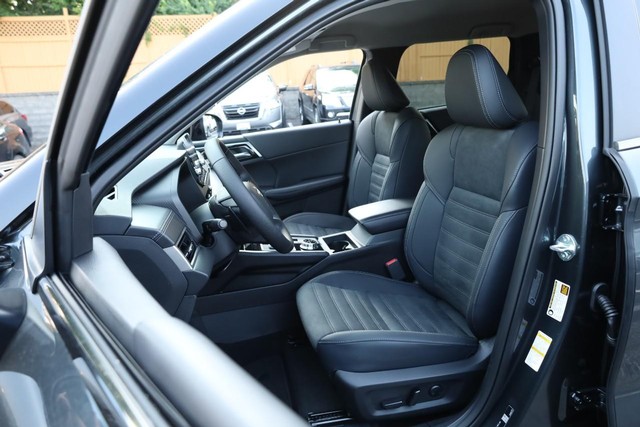 Nissan Rogue Plug-In Hybrid Vehicle Image 09