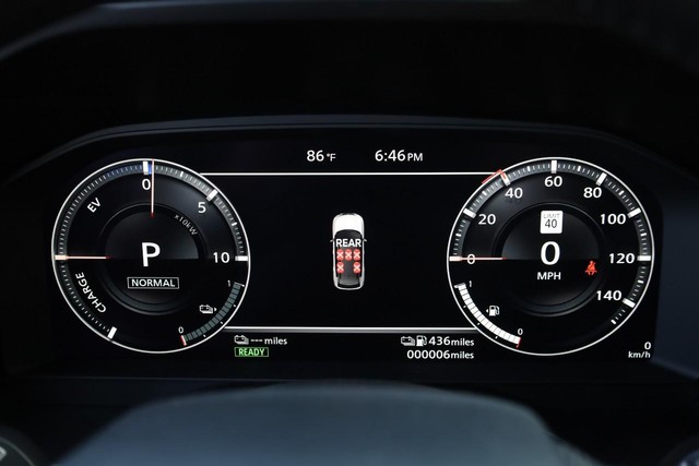 Nissan Rogue Plug-In Hybrid Vehicle Image 11
