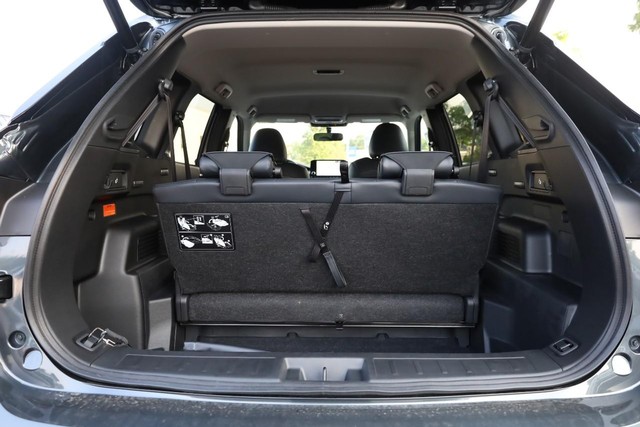 Nissan Rogue Plug-In Hybrid Vehicle Image 22