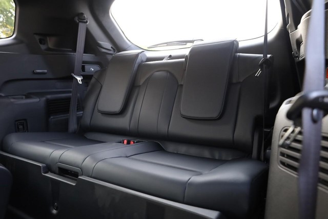 Nissan Rogue Plug-In Hybrid Vehicle Image 23