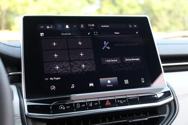 Jeep Compass Vehicle Image 11