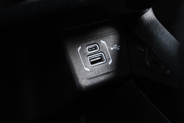 Jeep Compass Vehicle Image 14