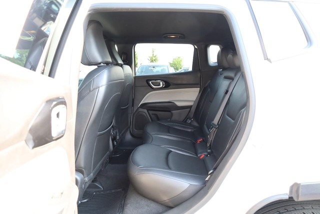 Jeep Compass Vehicle Image 20