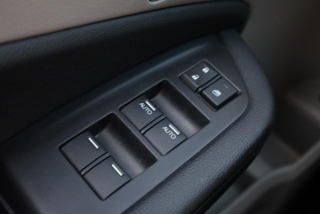 Honda Pilot Vehicle Image 18