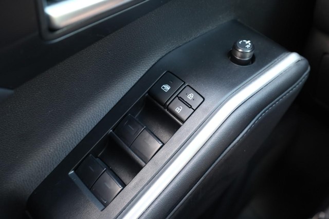 Toyota Highlander Vehicle Image 18