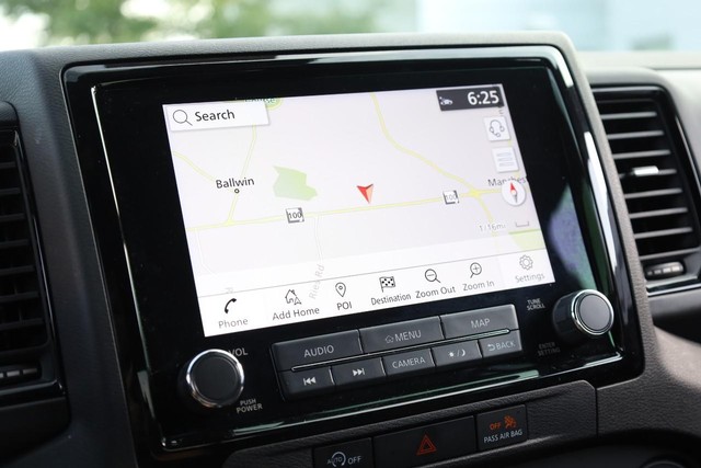 Nissan Frontier Vehicle Image 12
