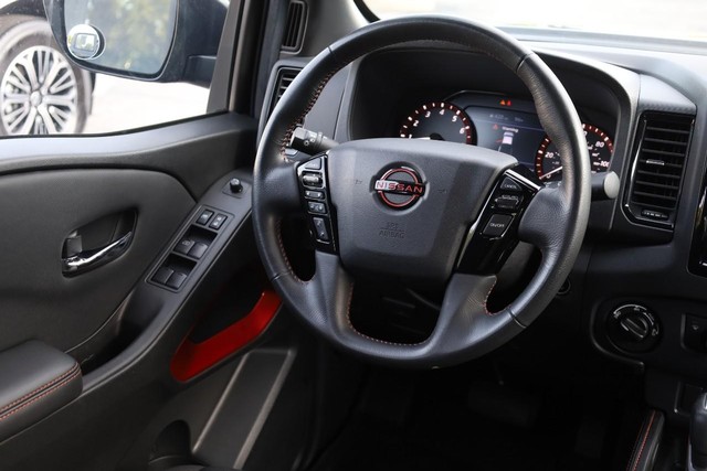 Nissan Frontier Vehicle Image 24