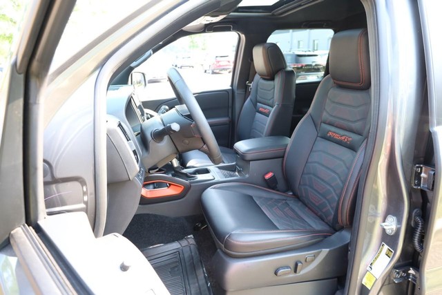 Nissan Frontier Vehicle Image 08