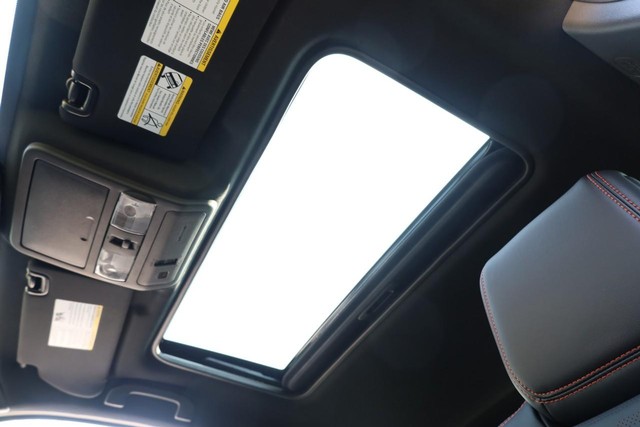 Nissan Frontier Vehicle Image 09