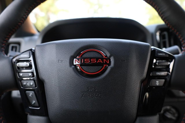 Nissan Frontier Vehicle Image 10