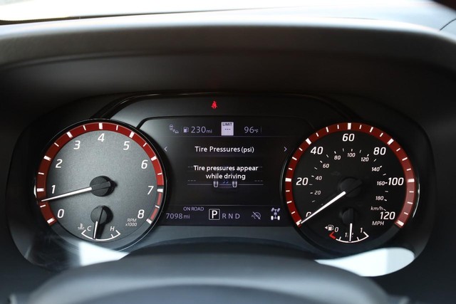 Nissan Frontier Vehicle Image 11