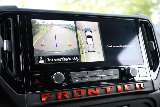 Nissan Frontier Vehicle Image 14