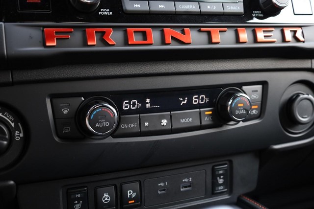 Nissan Frontier Vehicle Image 15