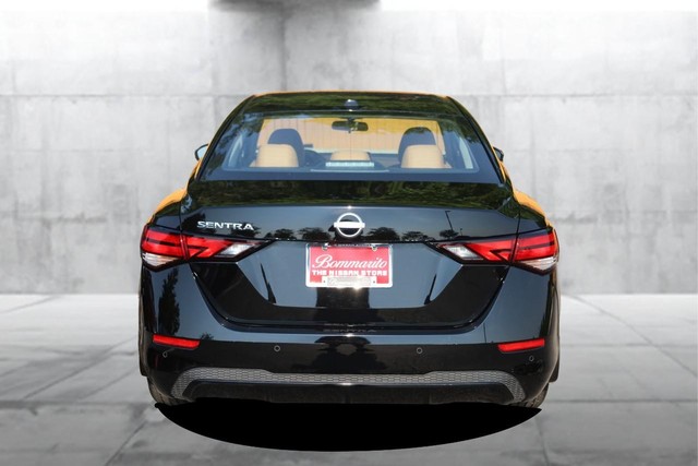 Nissan Sentra Vehicle Image 06