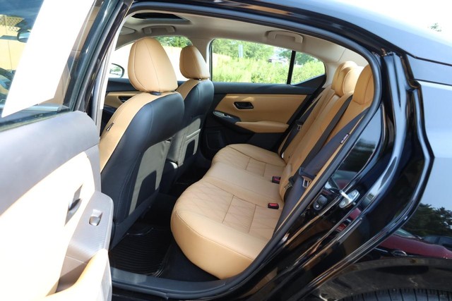 Nissan Sentra Vehicle Image 20