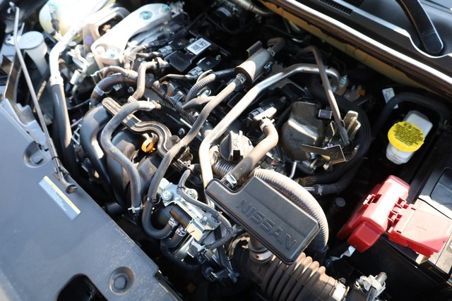 Nissan Sentra Vehicle Image 25