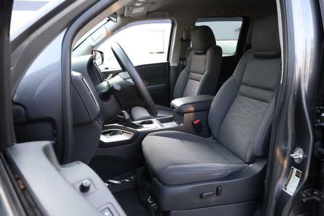 Nissan Frontier Vehicle Image 08