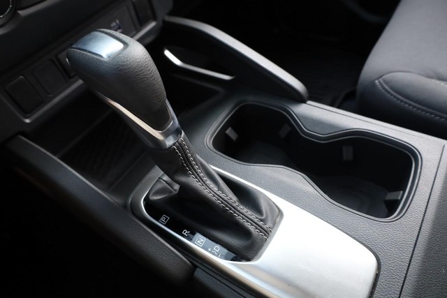 Nissan Frontier Vehicle Image 16