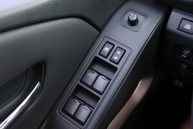 Nissan Frontier Vehicle Image 18