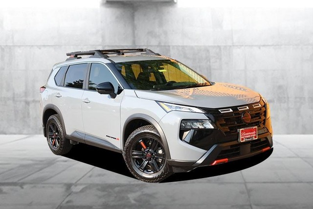 Nissan Rogue Vehicle Image 02