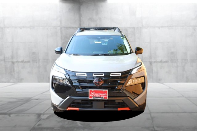Nissan Rogue Vehicle Image 04