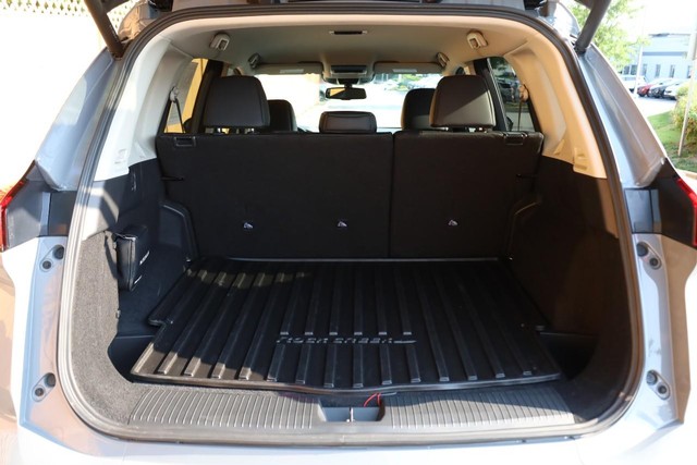 Nissan Rogue Vehicle Image 07