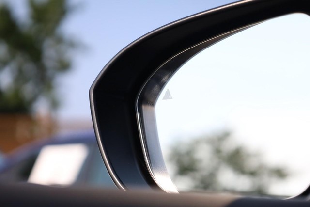 Nissan Rogue Vehicle Image 20
