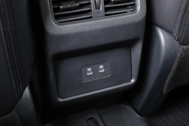 Nissan Rogue Vehicle Image 22