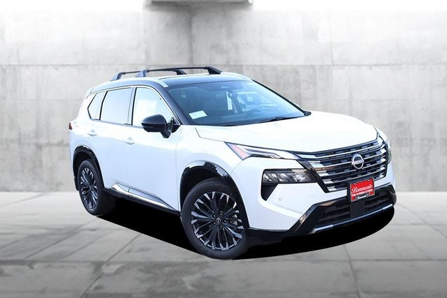 Nissan Rogue Vehicle Image 02