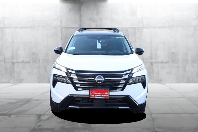 Nissan Rogue Vehicle Image 04