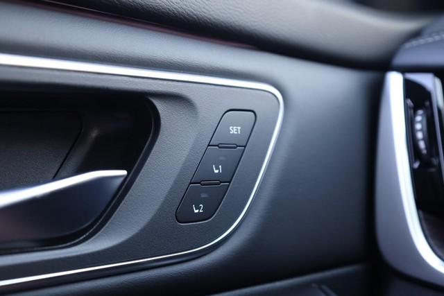 Nissan Rogue Vehicle Image 21