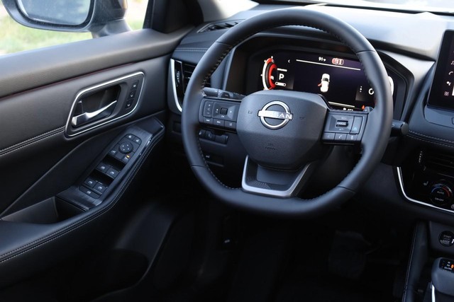 Nissan Rogue Vehicle Image 29