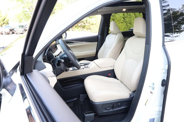 INFINITI QX60 Vehicle Image 10