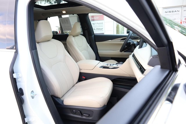 INFINITI QX60 Vehicle Image 33