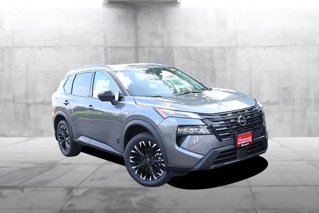 Nissan Rogue Vehicle Image 02