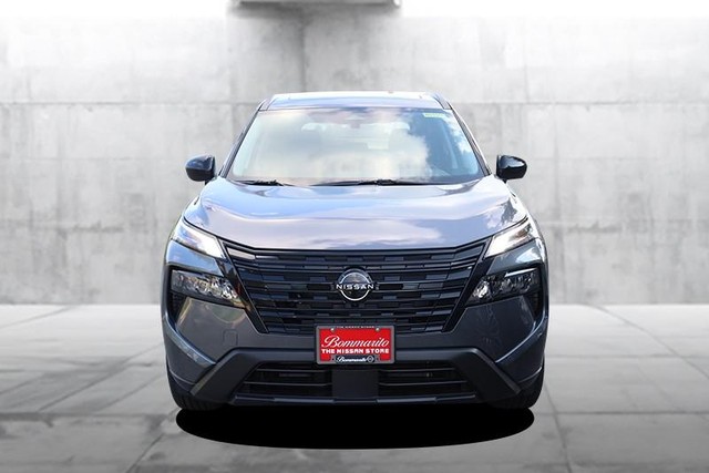 Nissan Rogue Vehicle Image 04