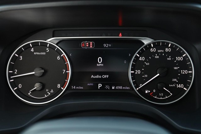 Nissan Rogue Vehicle Image 12